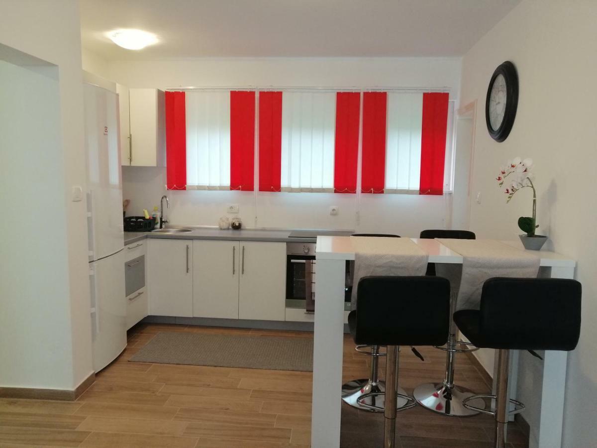 Cosy Apartment Road A6 Fuzine Luaran gambar