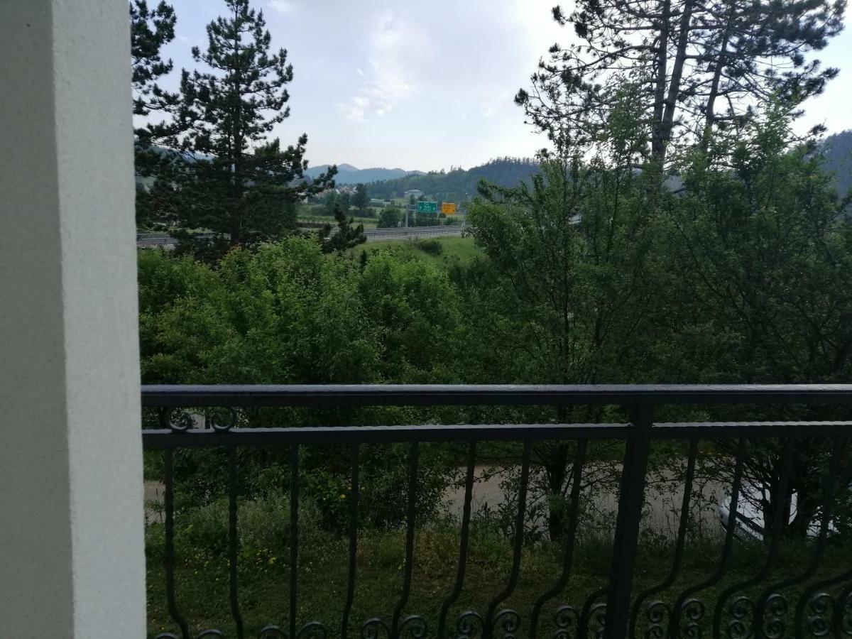 Cosy Apartment Road A6 Fuzine Luaran gambar
